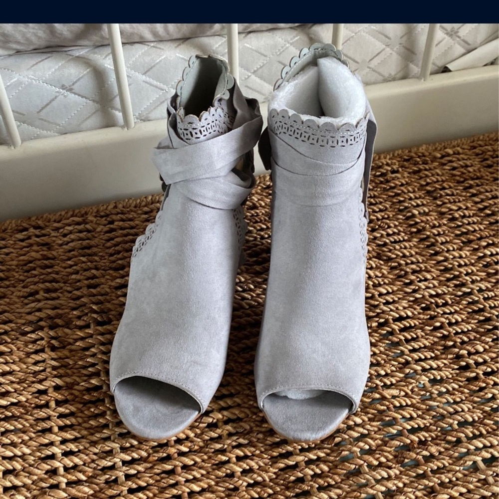 Grey Heels